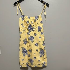 Yellow and blue floral print Forever 21 dress size M
